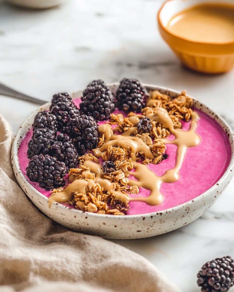 Blackberry Granola Smoothie Bowl Recipe