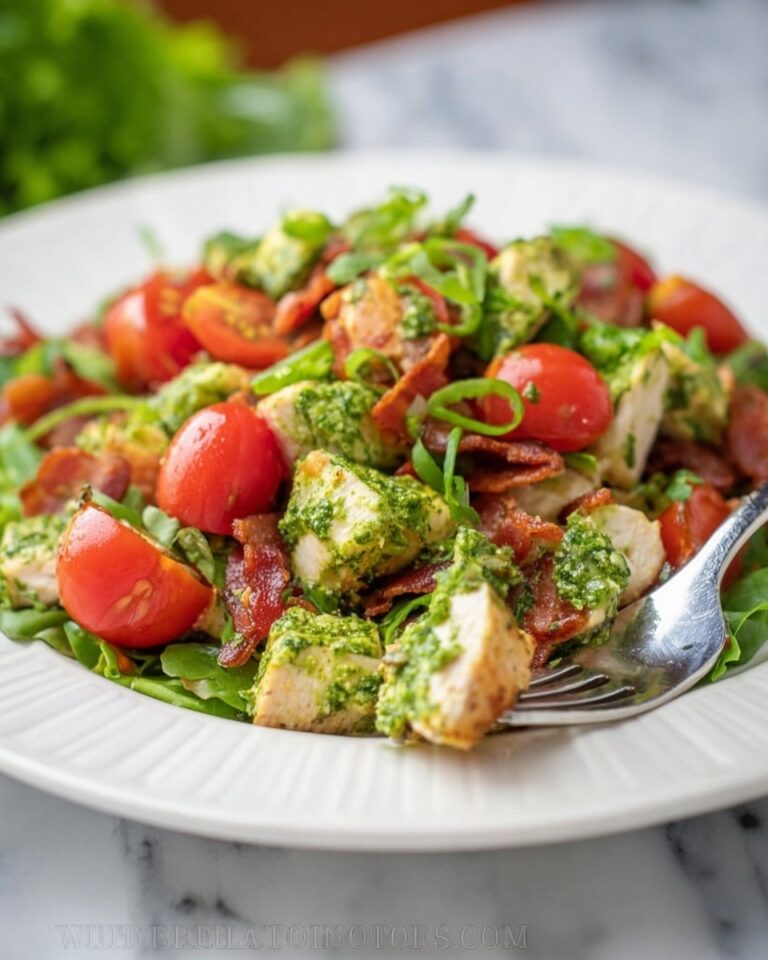 Creamy Spinach Salad with Chicken, Bacon, and Baby Tomatoes Recipe