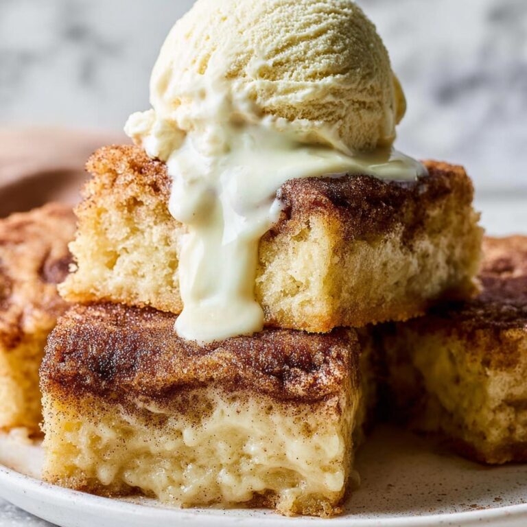 Brown Sugar Snickerdoodle Blondies Recipe